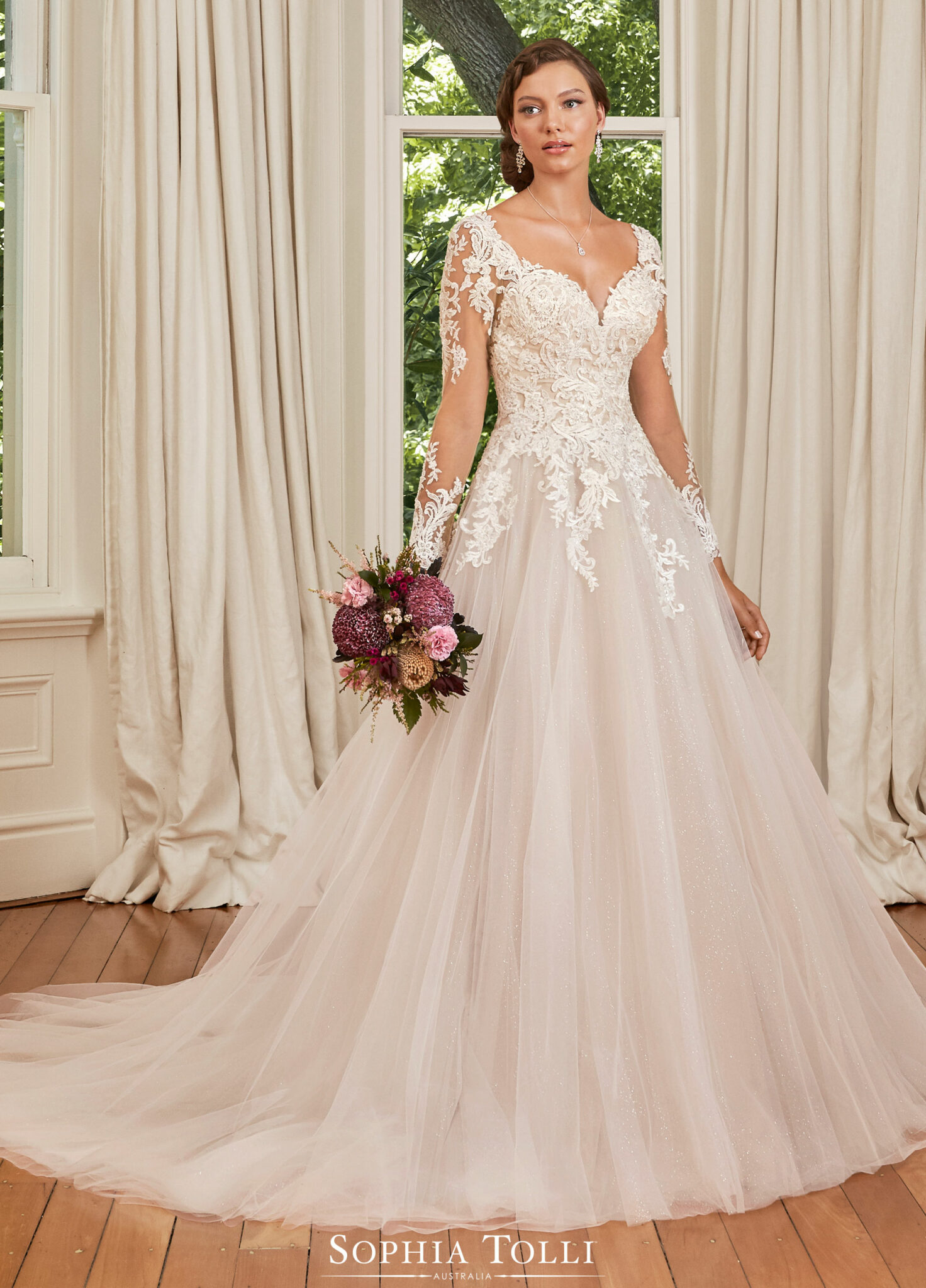 Find Your Dream Dress: Ava Louise Bridal In Southampton!
